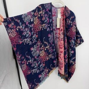 NWT Chico’s Navy Floral Reversible Jacquard Fringe Ruana Wrap Covering OS